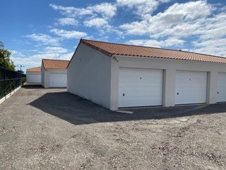 location de garages avec accès sécurisés région Royan